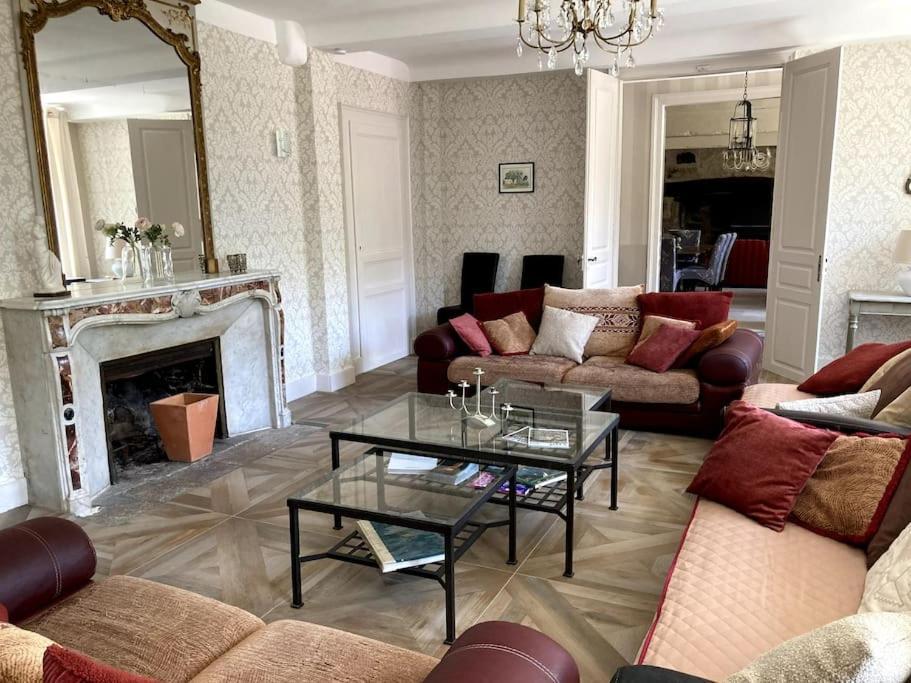 Belle Et Confortable Demeure Du XVII Eme Siecle Champagnac  Buitenkant foto